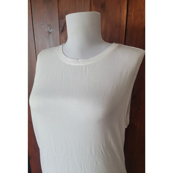 Athleta Women’s M White Asymmetrical Workout Top Long Modal Stretch USA Designed - Picture 5 of 14